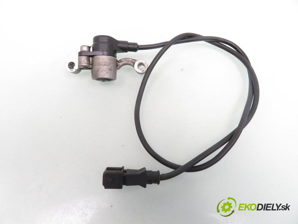 ALFA ROMEO 166 (936_) SEDAN 1999 140,00 2.5 V6 24V (936A2___) - AR 34201 2492,00 snímač polohy Vačkového hřídele / kliky klikového 02501E