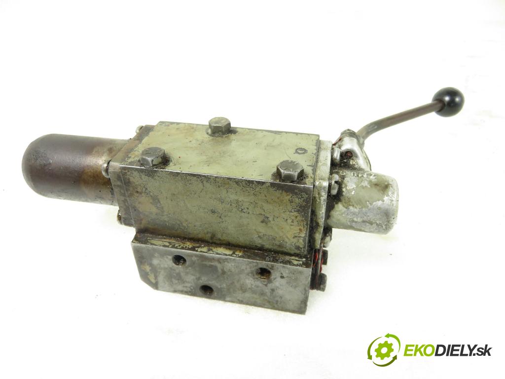 SAM TRAKTOR - 1980 11,00 S231/S15 ANDORIA 0,98 Rozdeľovač hydraulický 42540000 (Rozdeľovač)