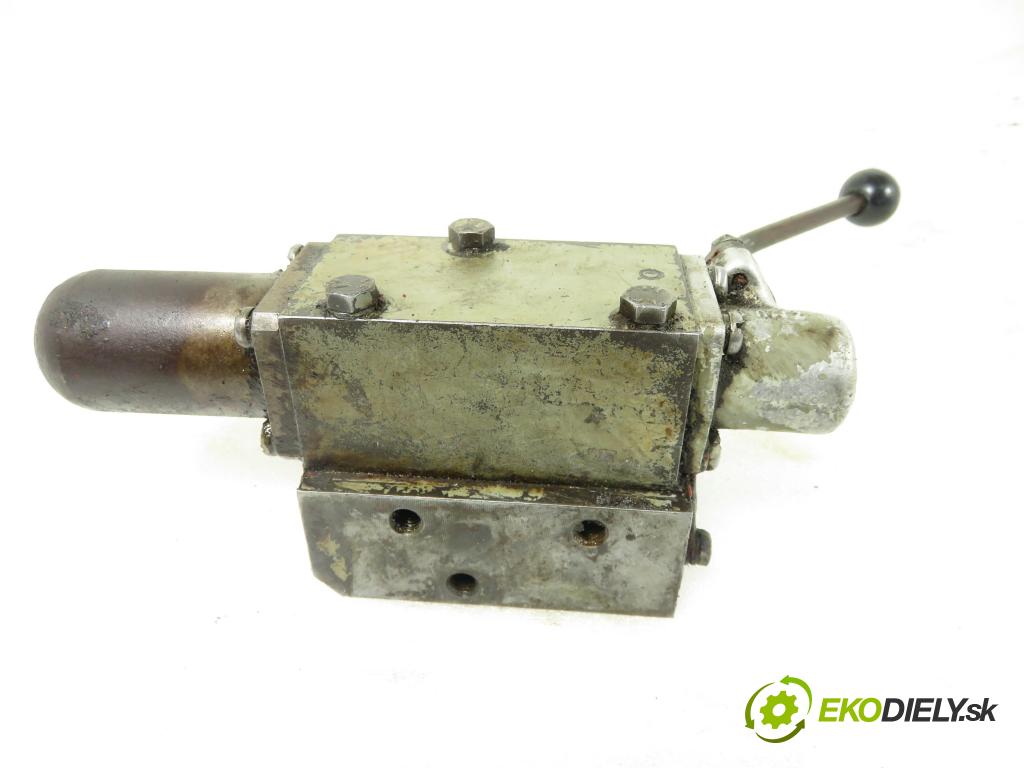 SAM TRAKTOR - 1980 11,00 S231/S15 ANDORIA 0,98 Rozdeľovač hydraulický 42540000 (Rozdeľovač)