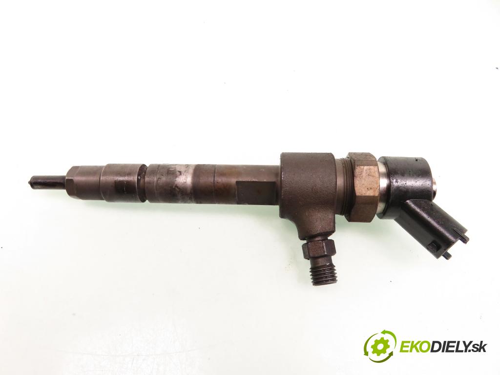 FIAT BRAVO I (182_) HB 2000 74,00 1.9 JTD - 182 B9.000 1910,00 vstrekovač 0445110068 (Vstrekovač paliva)