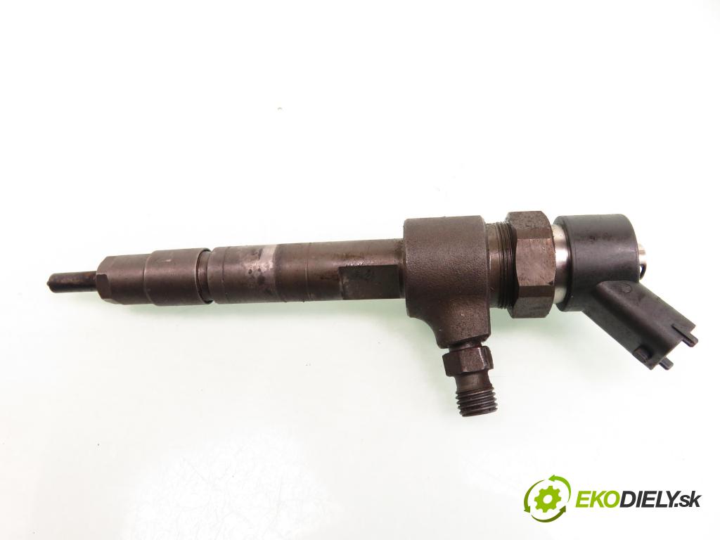 FIAT BRAVO I (182_) HB 2000 74,00 1.9 JTD - 182 B9.000 1910,00 vstrekovač 0445110068  (Vstrekovač paliva)