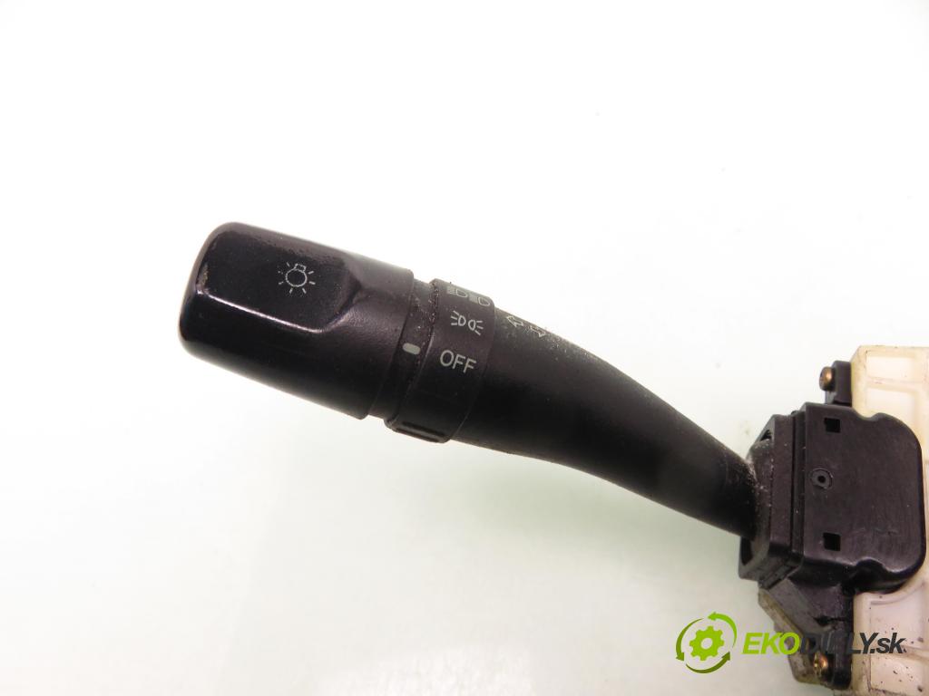 HYUNDAI MATRIX (FC) MINIVAN 2001 76,00 1.6 - G4ED-G 1599,00 páčka/prepínač