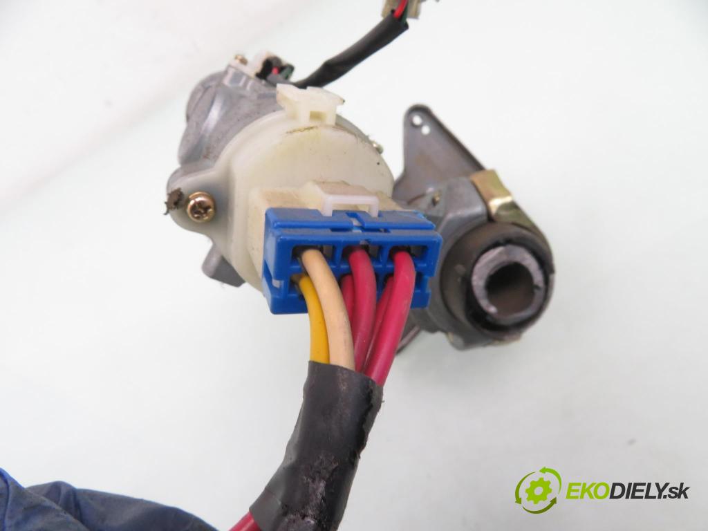 HYUNDAI ELANTRA (XD) SEDAN 2001 102,00 2 - G4GC-G 1975,00 spinačka  (Spínacia skrinka)