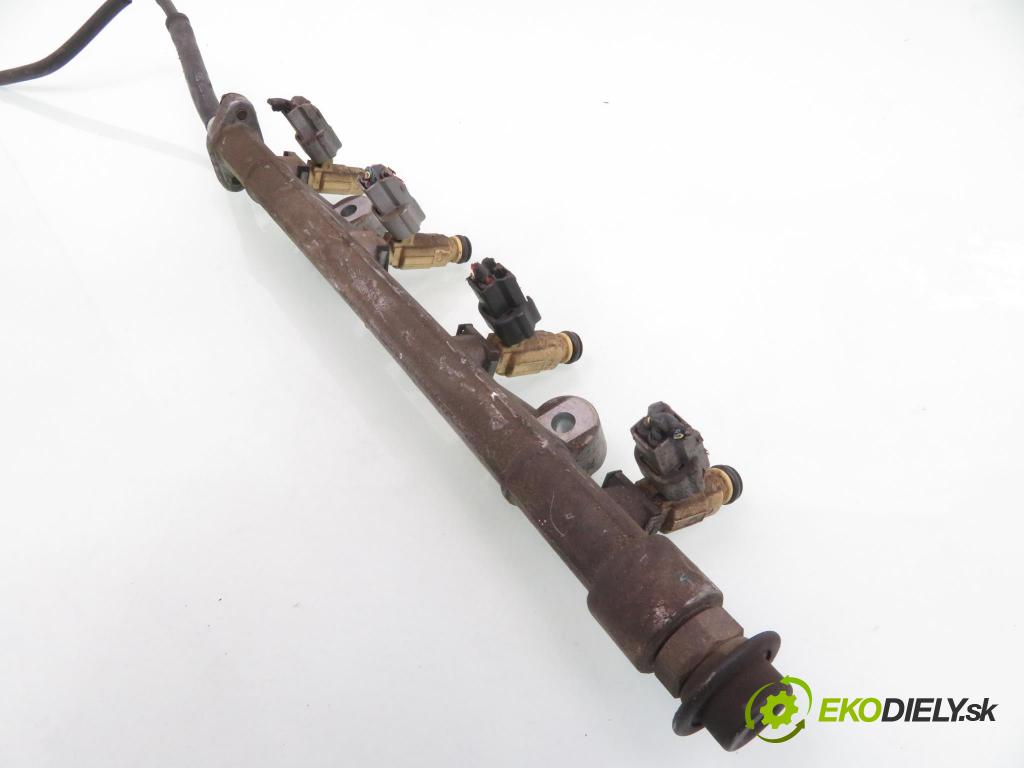 HYUNDAI ELANTRA (XD) SEDAN 2001 102,00 2 - G4GC-G 1975,00 Lišta vstrekovacia 9280990013 (Vstrekovacie lišty)