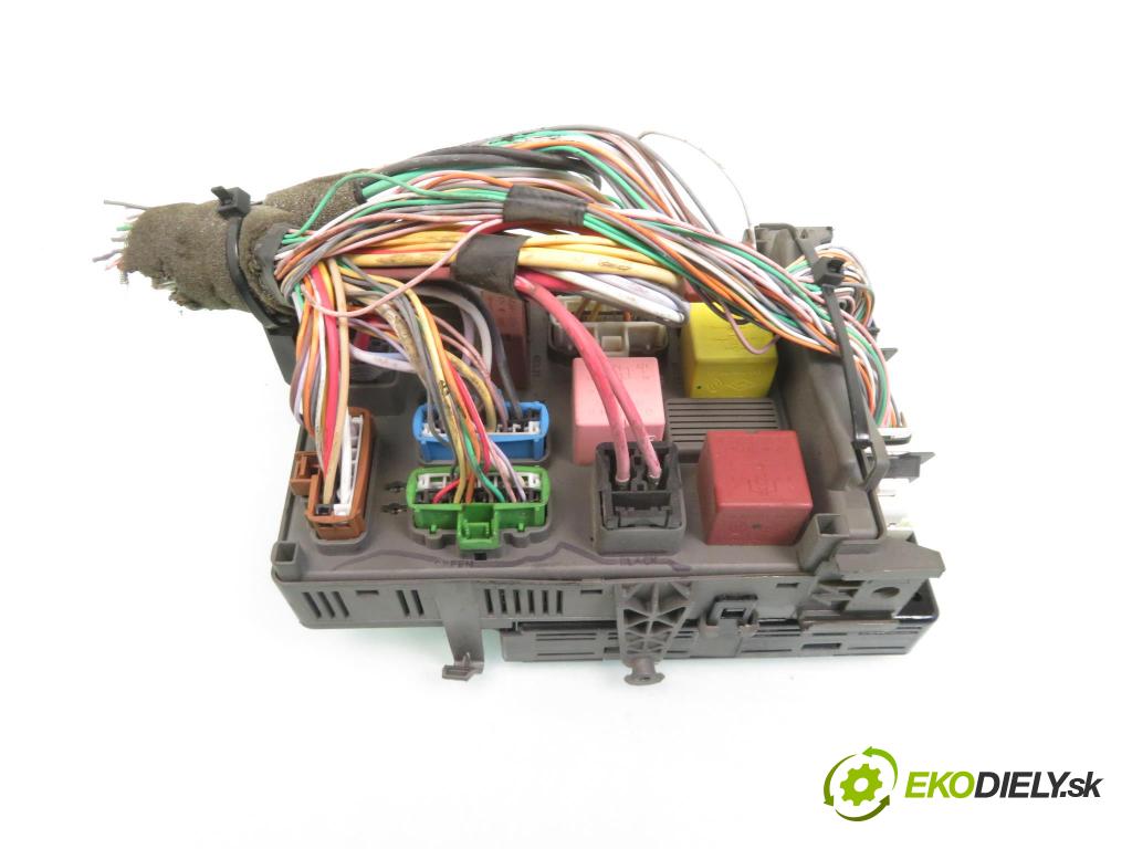 RENAULT ESPACE IV (JK0/1_) MINIVAN 2005 85,00 1.9 dCi 116 - F9Q 820 1870,00 MODUL BSI 8200526895