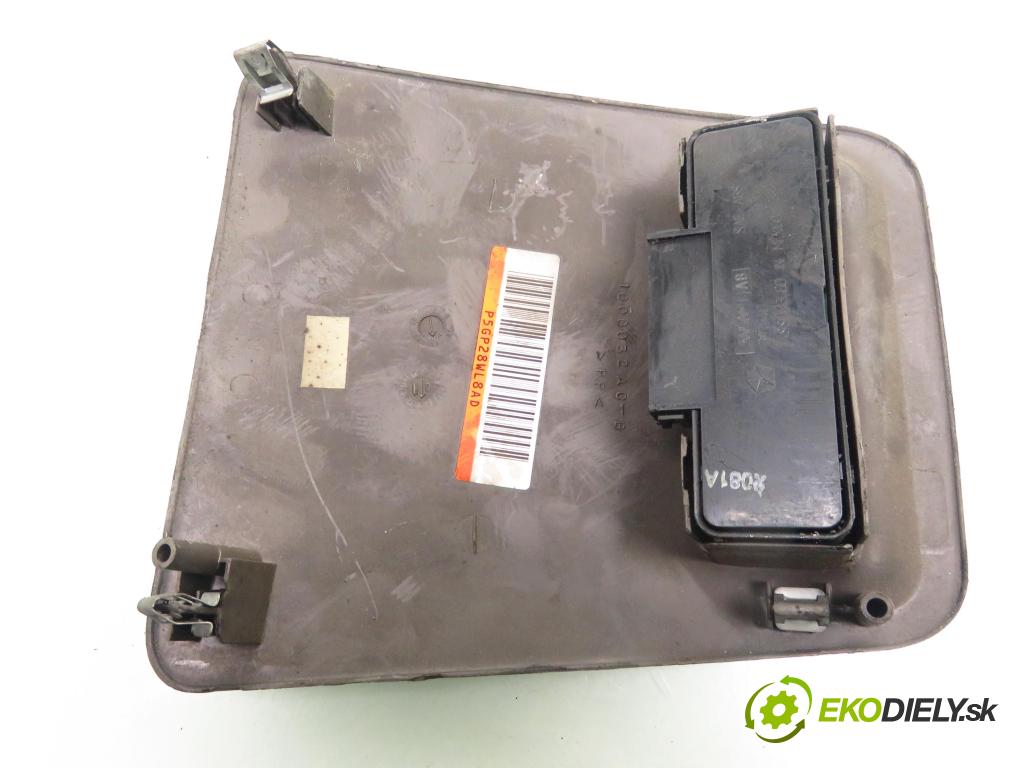 JEEP CHEROKEE (KJ) SUV 2001 155,00 3.7 4x4 - EKG 3700,00 Panel ovládania okien