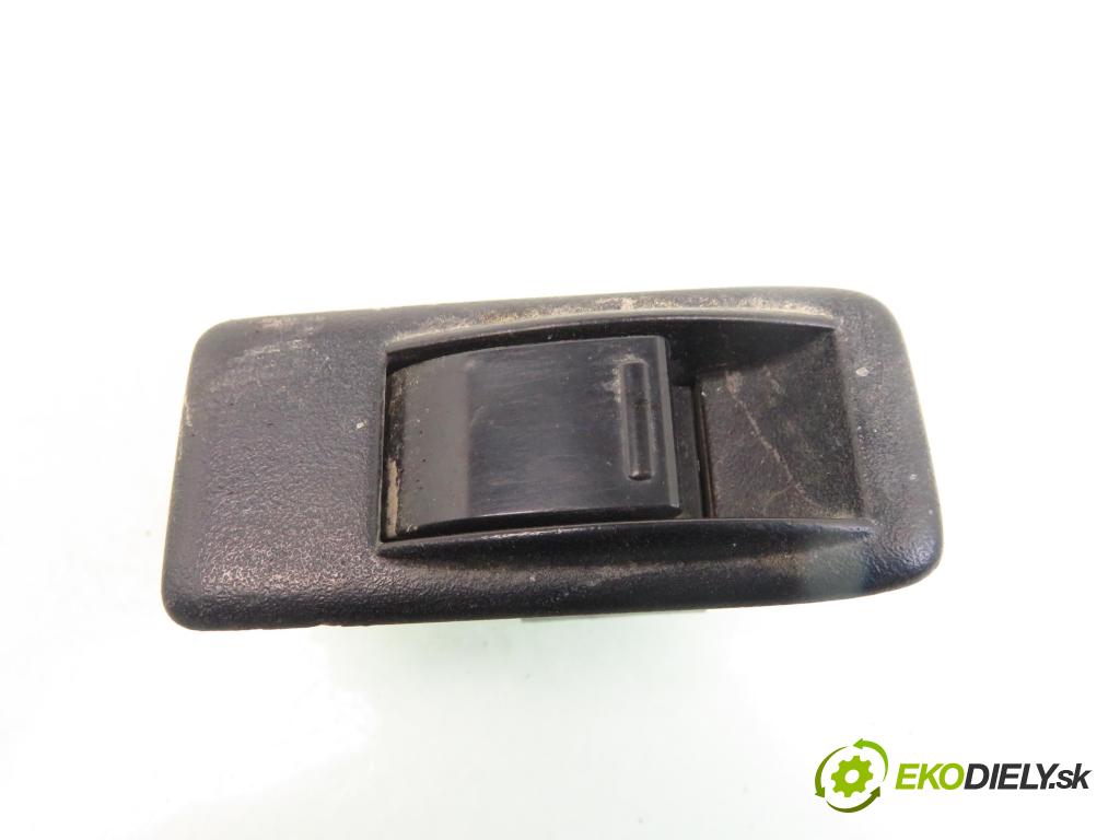 SUZUKI VITARA (ET, TA, TD) TERENOWY 1995 71,00 1.6 i 16V - G16B 1590,00 prepínač okna