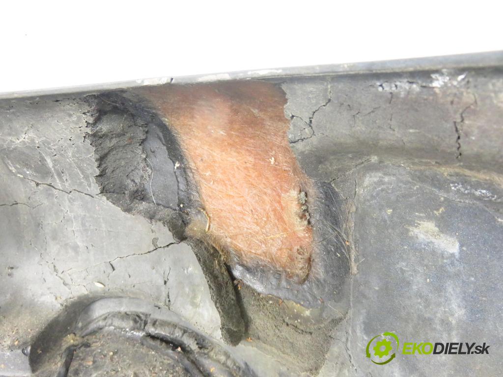 FORD MONDEO I sedan (GBP) SEDAN 1995 125,00 2.5 i 24V - SEA 2544,00 Nárazník predný