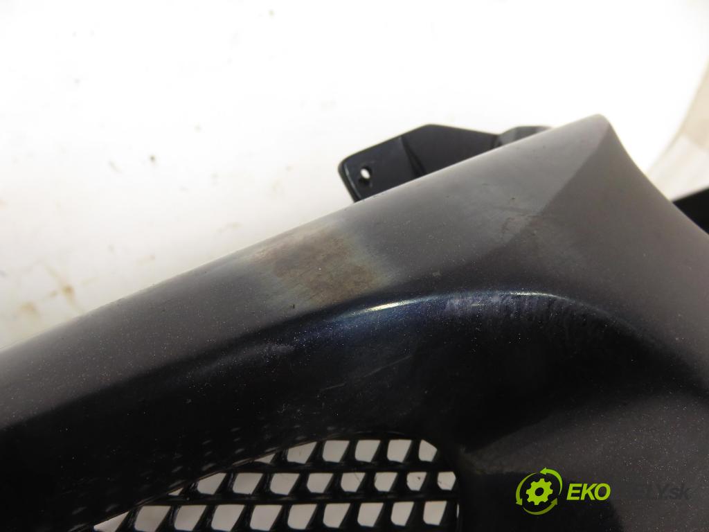 FORD MONDEO I sedan (GBP) SEDAN 1995 125,00 2.5 i 24V - SEA 2544,00 Nárazník predný