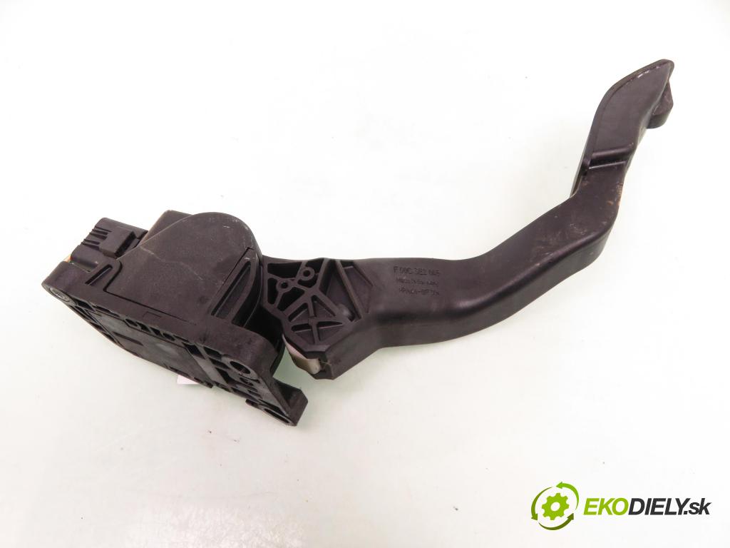 CITROEN C4 coupe (LA_) COUPE 2006 66,00 1.6 HDi - 9HX (DV6ATED4) 1560,00 Potenciometer plynu 0280755041 ; 9680565880 (Potenciometer plynového pedálu)