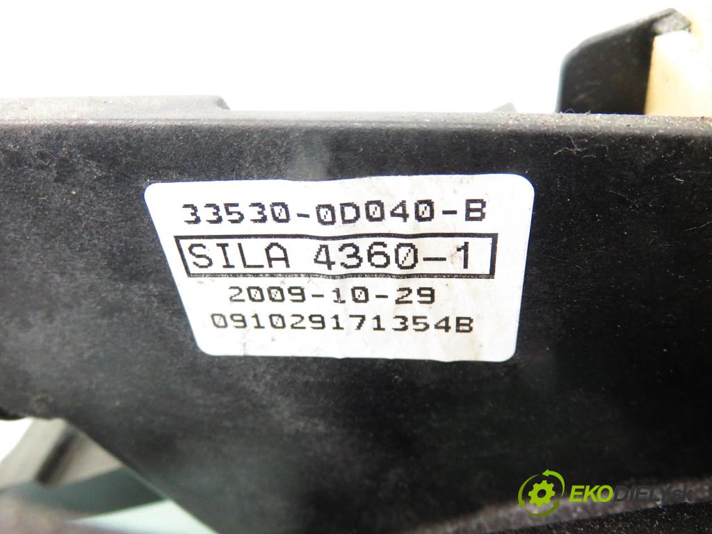 TOYOTA YARIS (_P9_) HB 2006 51,00 1.0 VVT-i (KSP90_) - 1KR-FE 998,00 ZVEDÁK: 335300D040