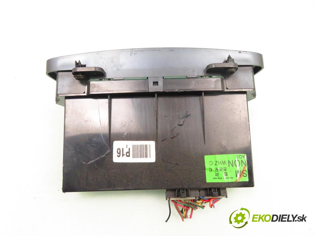 HYUNDAI SANTA FÉ I (SM) SUV 2001 127,00 2.7 V6 4x4 - G6BA 2656,00 Panel kúrenia KLIMATRONIK 9725026XXX