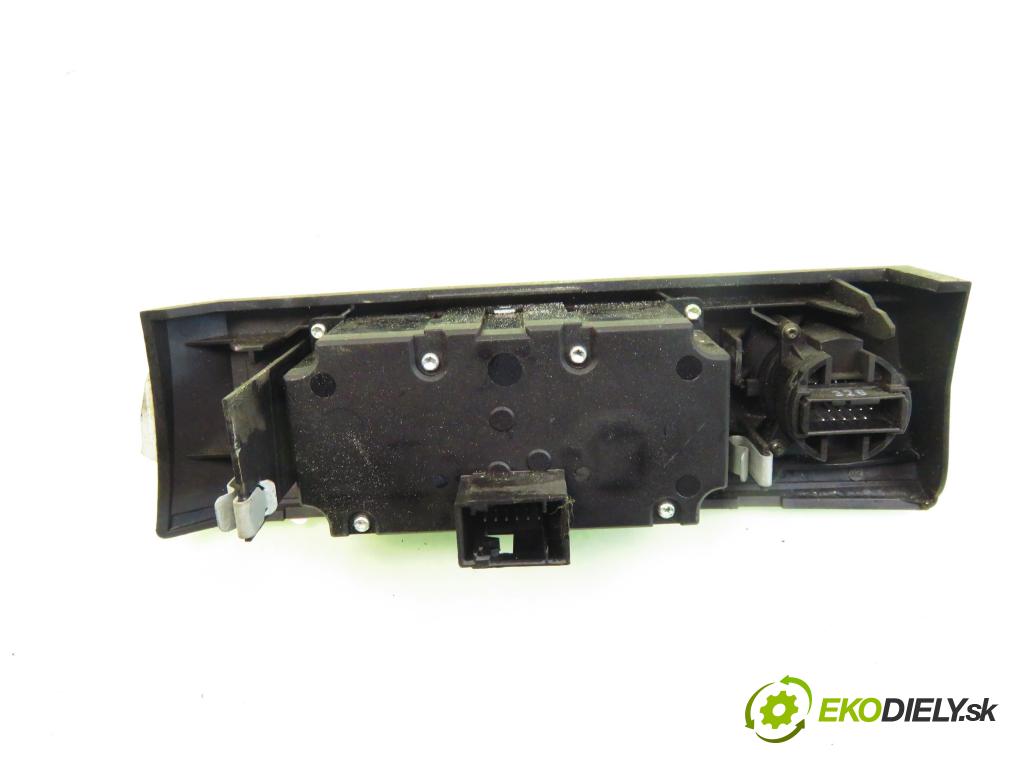 BMW 5 (E60) SEDAN 2006 120,00 520 d - M47 D20 (204D4) 1995,00 prepínač svetlá 6953737 ; 697953304