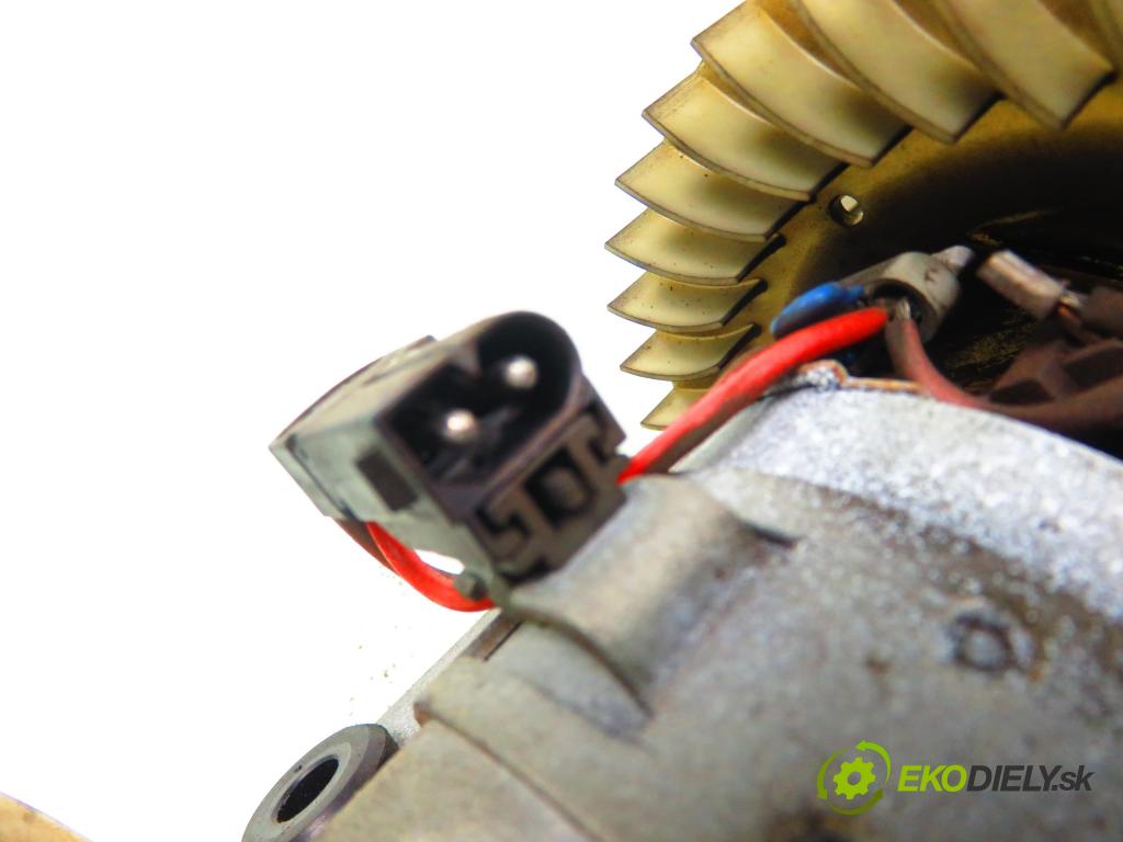 BMW 5 Touring (E39) KOMBI 2000 125,00 520 i - M54 B22 (226S1) 2171,00 Ventilátor vetráku 83724939 ; 5399533900