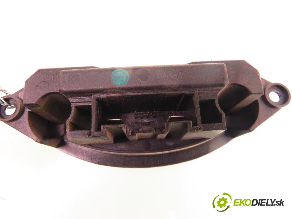 FORD FIESTA V (JH_, JD_) SEDAN 2007 50,00 1.4 TDCi 8V 68 - F6JA 1399,00 rezistor / reostat kúrenia 3S7H19E624AB ; 9140010463