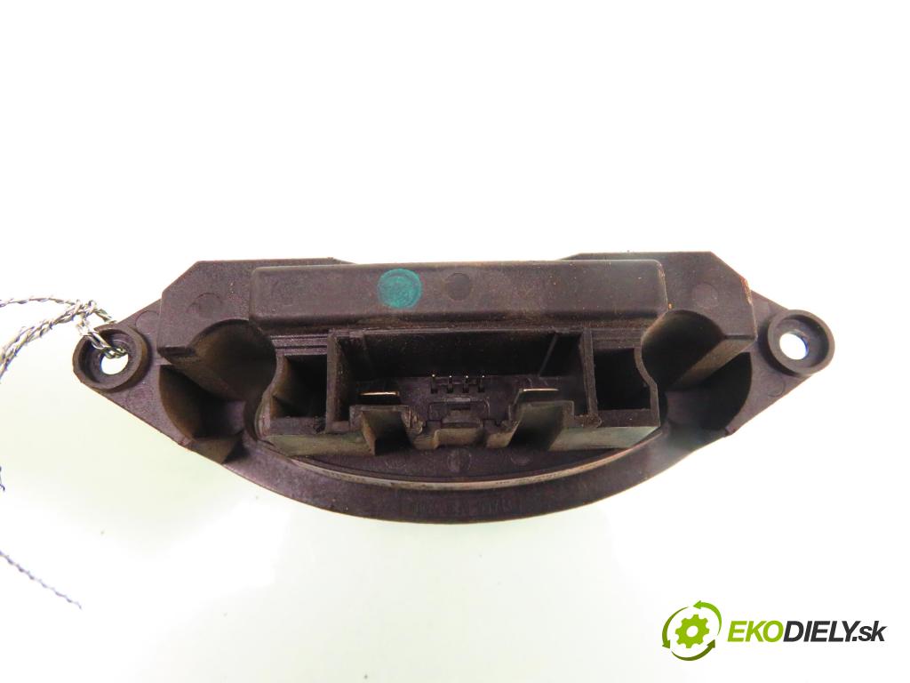 FORD FIESTA V (JH_, JD_) SEDAN 2007 50,00 1.4 TDCi 8V 68 - F6JA 1399,00 rezistor / reostat kúrenia 3S7H19E624AB ; 9140010463