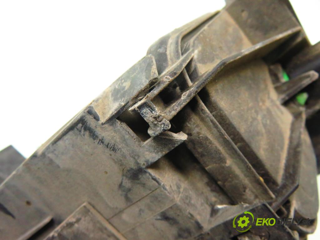 FORD MONDEO II Turnier (BNP) KOMBI 2000 85,00 1.8 i Zetec 115 - RKB 1796,00 Svetlo LP 0301174201 ; 1S7113006AL