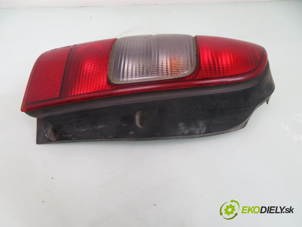 OPEL SINTRA MINIVAN 1998 104,00 2.2 i 16V - X 22 XE 2198,00 Svetlo ľavé zadné 10406613
