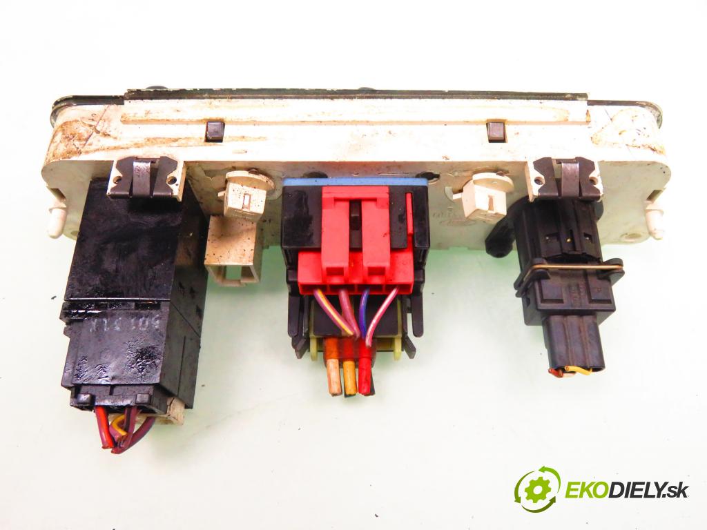 FORD MONDEO I (GBP) HB 1995 66,00 1.6 i 16V 1597,00 Panel kúrenia 93BW18D451A
