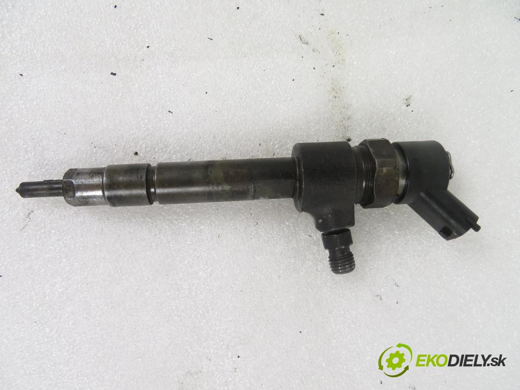 FIAT PUNTO (188_) HB 2001 59,00 1.9 JTD 80 - 188 A2.000 1910,00 vstrekovač 0445110119 (Vstrekovač paliva)