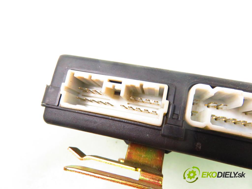 VOLVO 850 Kombi (LW) KOMBI 1995 103,00 2.4 - B 5252 2435,00 MODUL komfortu 30896697