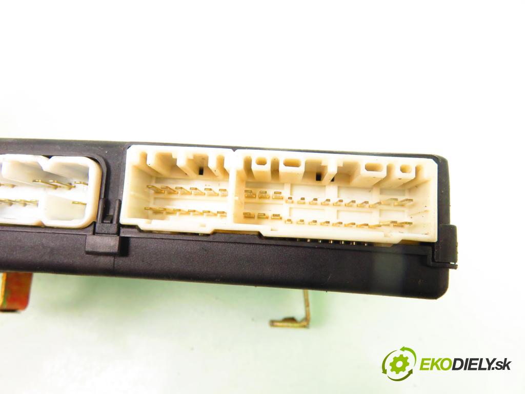 VOLVO 850 Kombi (LW) KOMBI 1995 103,00 2.4 - B 5252 2435,00 MODUL komfortu 30896697