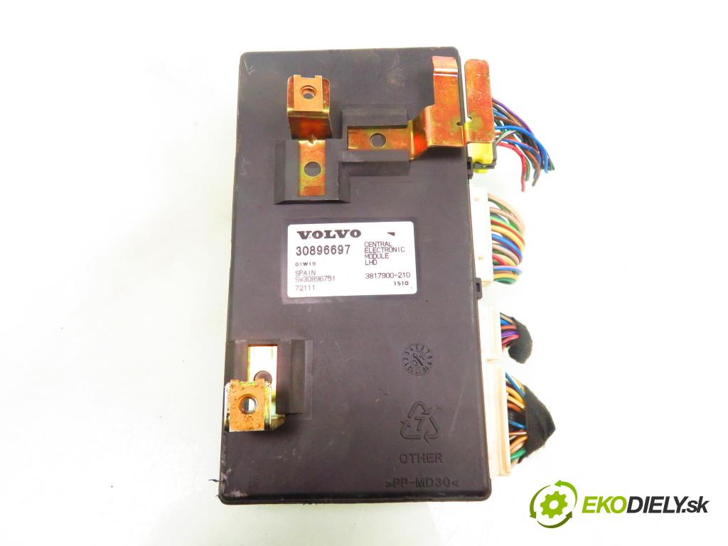VOLVO 850 Kombi (LW) KOMBI 1995 103,00 2.4 - B 5252 2435,00 MODUL komfortu 30896697