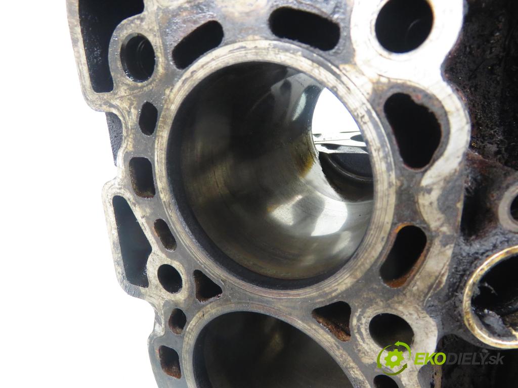 PEUGEOT 407 coupe (6C_) COUPE 2007 150,00 2.7 HDi - UHZ (DT17) 2720,00 blok Motor 5U3Q6015AD (Blok motora)