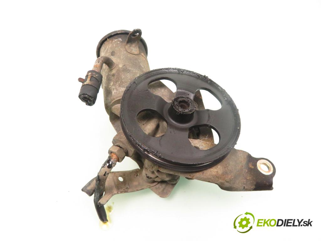 TOYOTA YARIS (_P1_) HB 2004 55,00 1.4 D-4D (NLP10_) - 1ND-TV 1364,00 pumpa servočerpadlo  (Servočerpadlo)