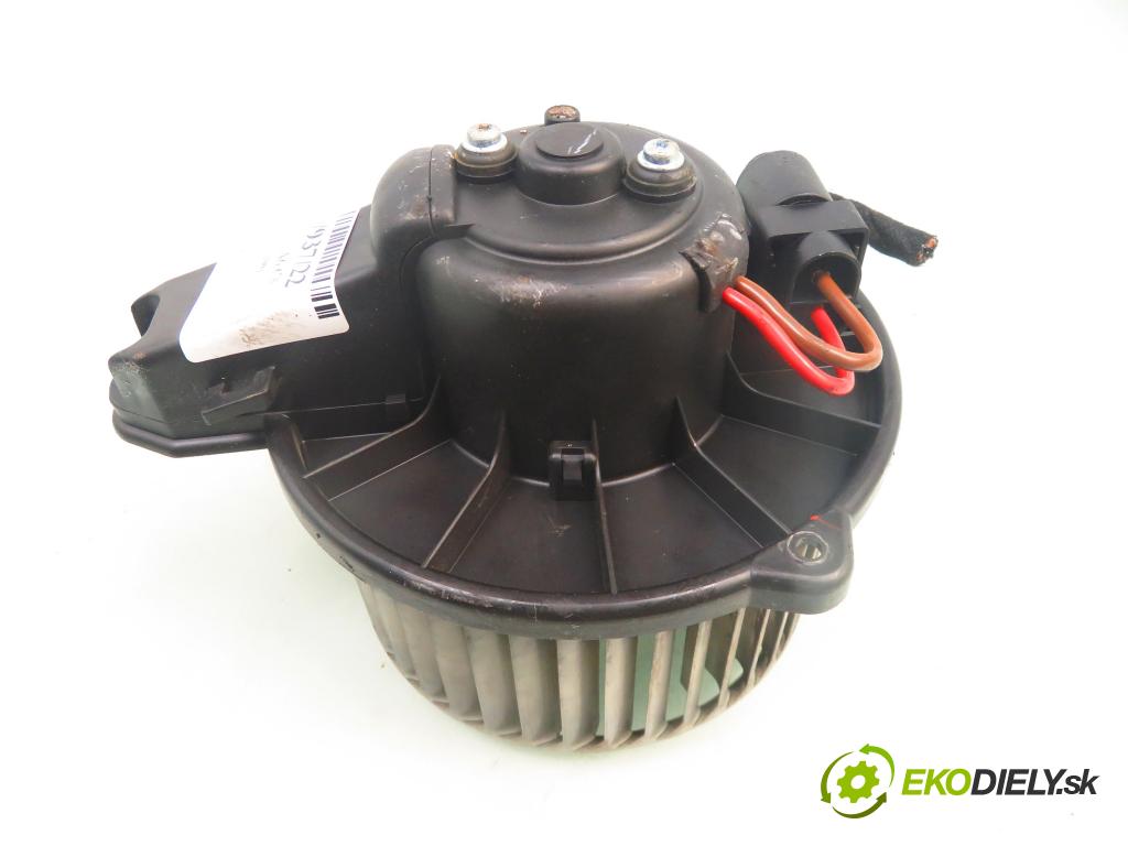 AUDI A6 (4B2, C5) SEDAN 2003 125,00 2.4 - BDV 2393,00 Ventilátor vetráku 4B1820021B ; 0130111202