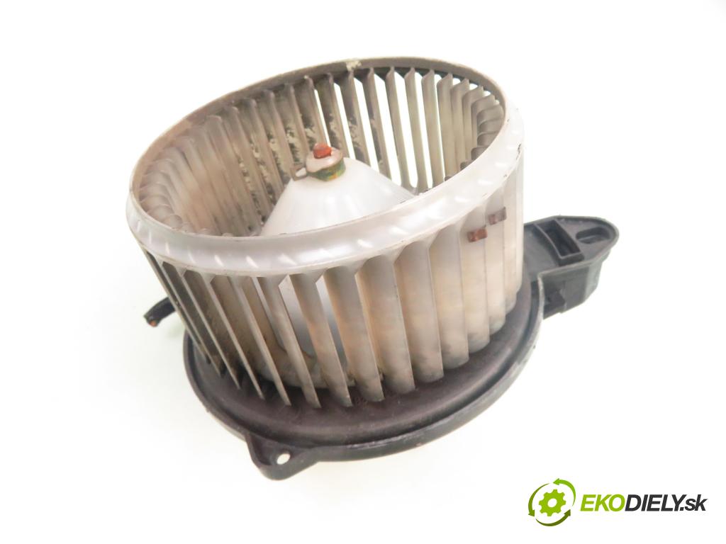 AUDI A6 (4B2, C5) SEDAN 2003 125,00 2.4 - BDV 2393,00 Ventilátor vetráku 4B1820021B ; 0130111202