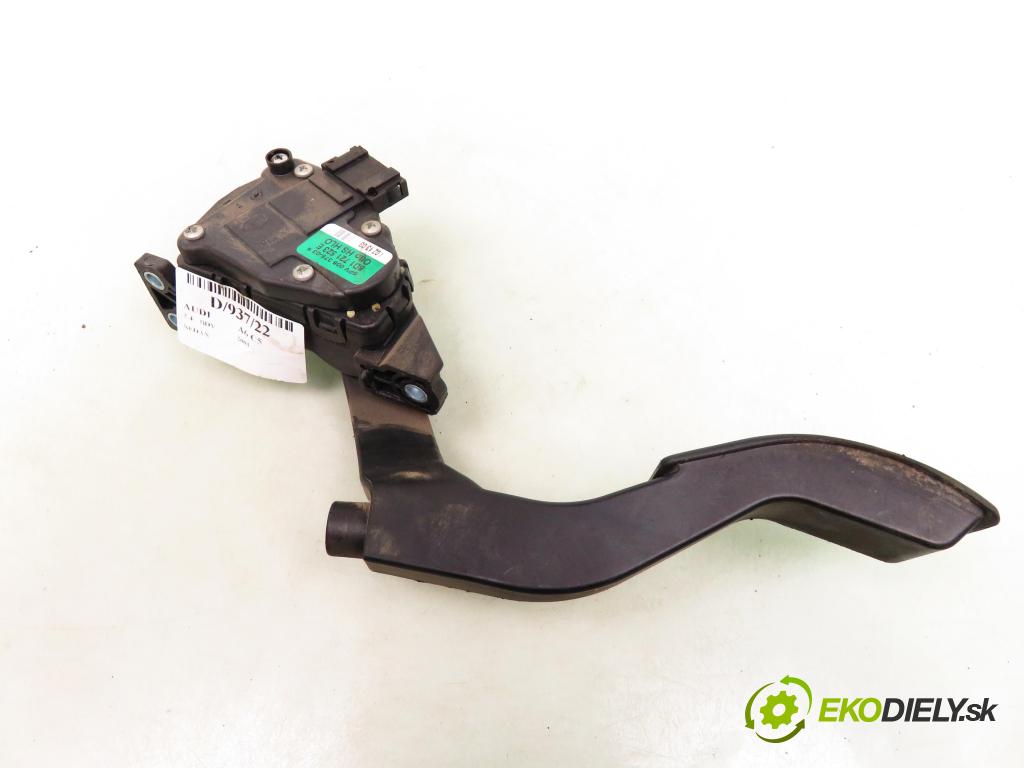 AUDI A6 (4B2, C5) SEDAN 2003 125,00 2.4 - BDV 2393,00 Potenciometer plynu 8D1721523E ; 6PV00837503 (Potenciometer plynového pedálu)