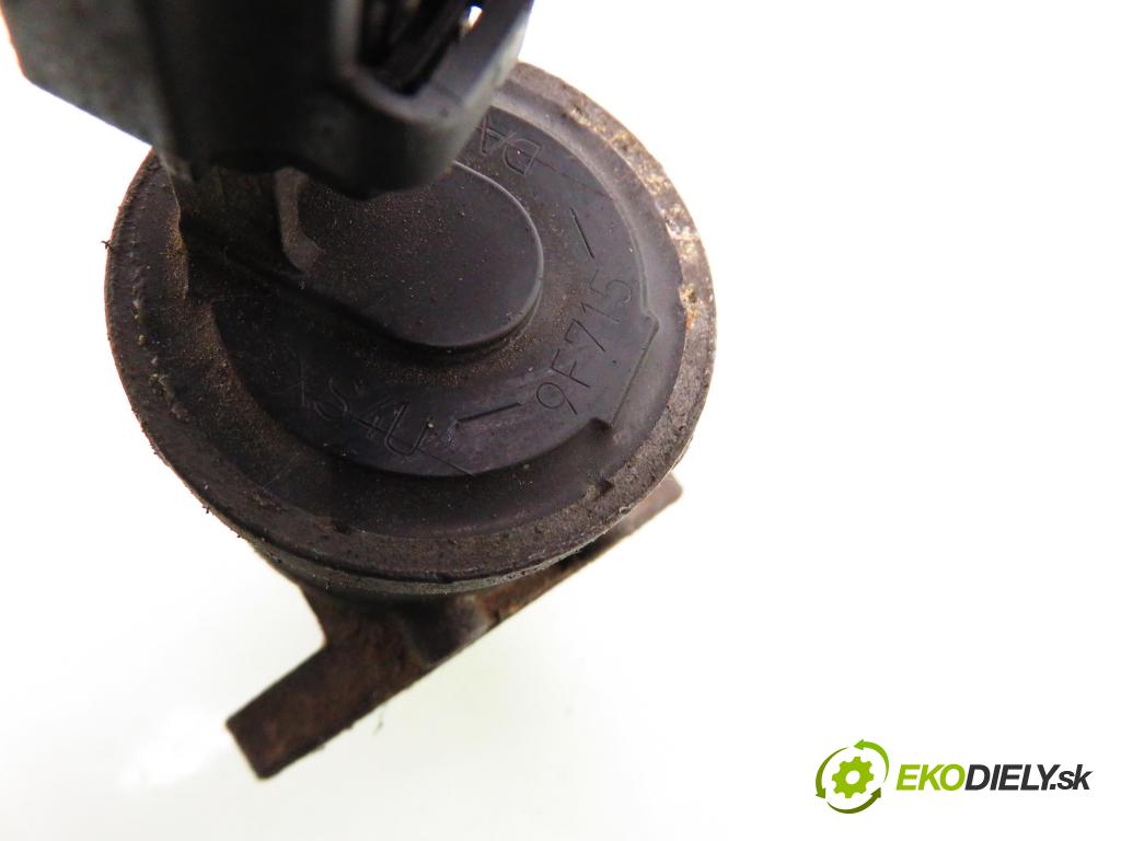 FORD FOCUS (DAW, DBW) HB 1999 74,00 1.6 16V - FYDB 1596,00 Motorček krokový XS4U9F715DA (Motorček krokový)