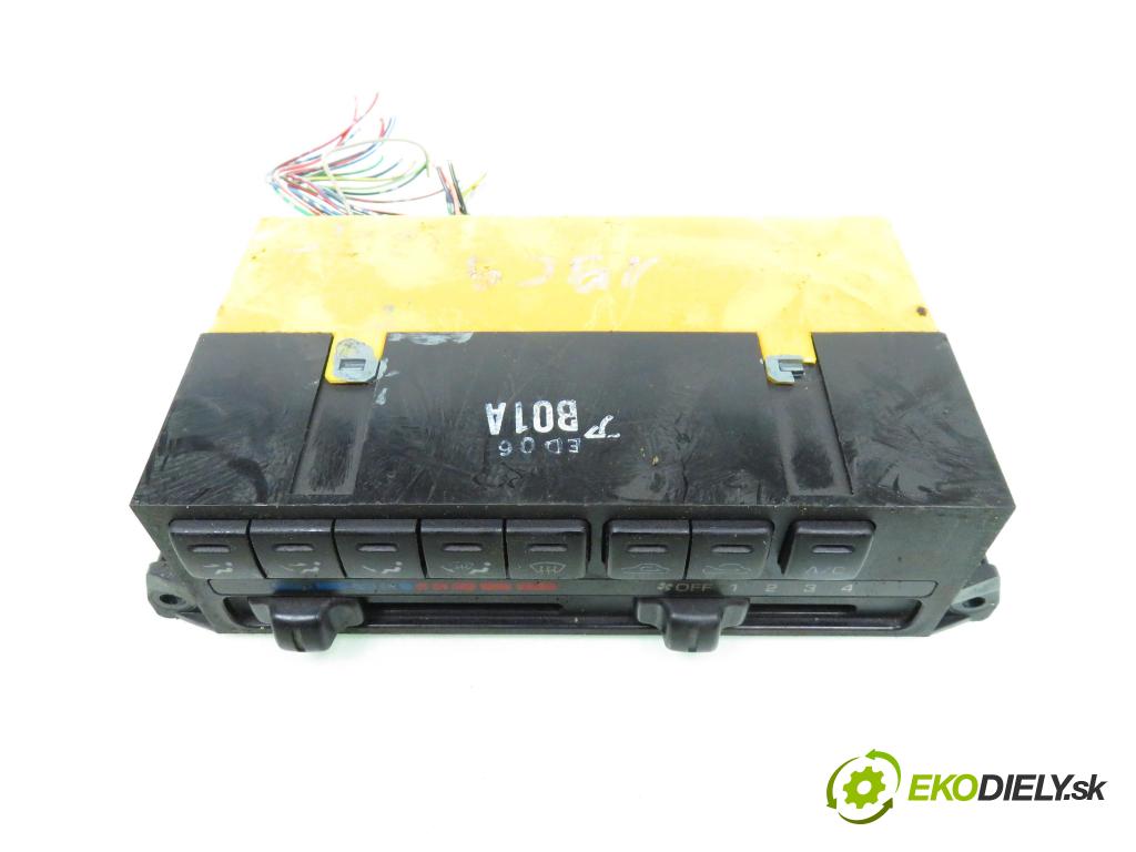 MAZDA 323 F V (BA) HB 1996 65,00 1.5 16V 88 - Z5-DE 1489,00 Panel kúrenia KLIMATIZACE: