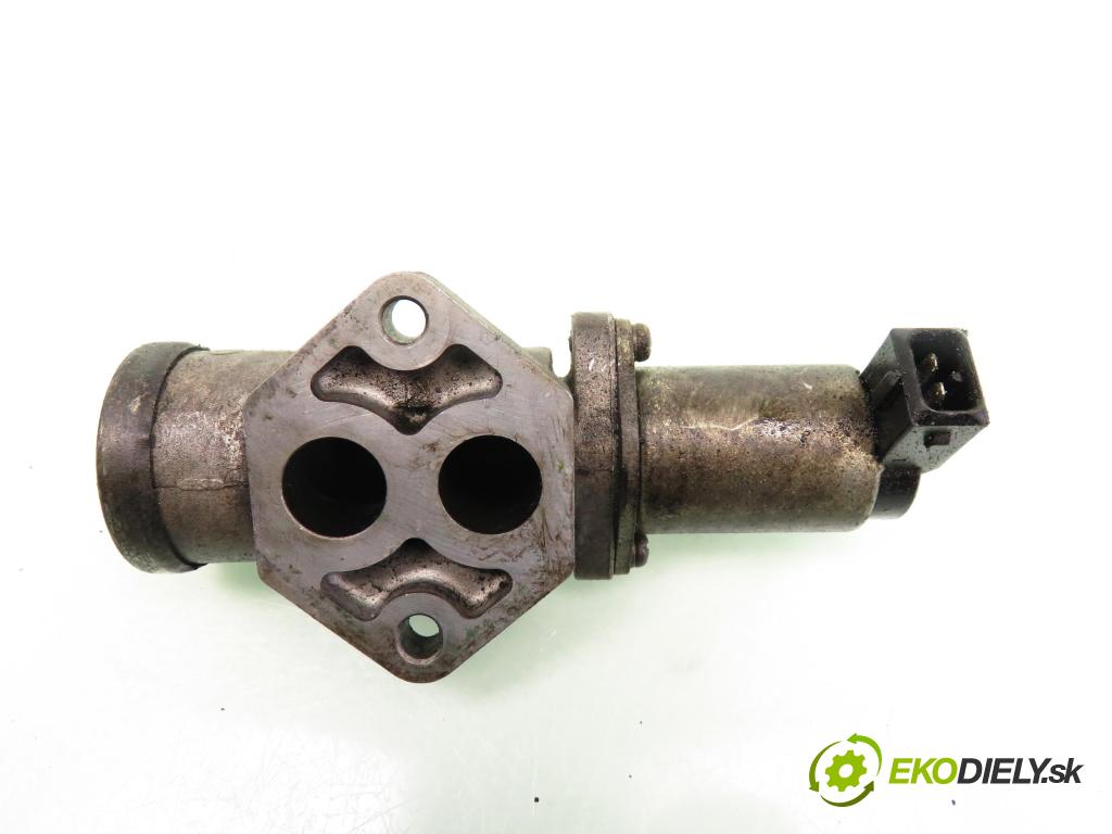 VOLVO V40 Kombi (645) KOMBI 1998 147,00 1.9 T4 - B 4194 T 1855,00 Motorček krokový  (Motorček krokový)