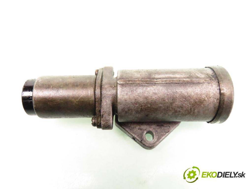 VOLVO V40 Kombi (645) KOMBI 1998 147,00 1.9 T4 - B 4194 T 1855,00 Motorček krokový  (Motorček krokový)