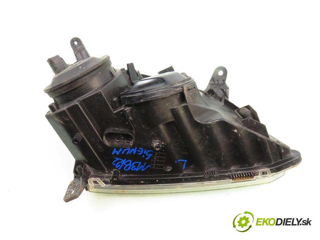 OPEL SIGNUM KOMBI 2003 114,00 2.2 direct - Z 22 YH 2198,00 Svetlo LP 15588700