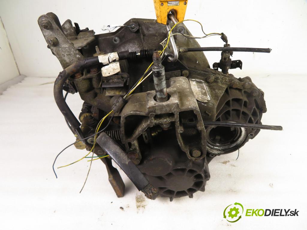 RENAULT ESPACE III (JE0_) MINIVAN 2001 83,00 2.2 12V TD (JE0E, JE0H, JE0P) - G8T 716 2188,00 Prevodovka MANUALNA 7700599977