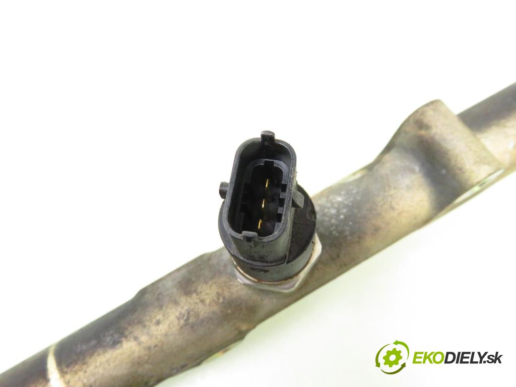 CHRYSLER VOYAGER IV (RG, RS) MINIVAN 2002 105,00 2.5 CRD 143 - ENJ 2499,00 Lišta vstrekovacia 0445214041; 0281002398 (Vstrekovacie lišty)