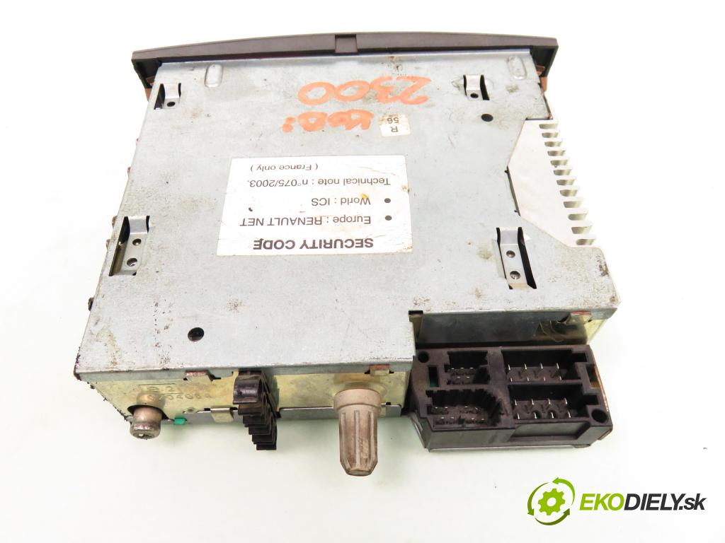 RENAULT MEGANE II (BM0/1_, CM0/1_) HB 2004 60,00 1.5 dCi 82 - K9K 722 1461,00 RADIO CD 8200633636; 8200633636T