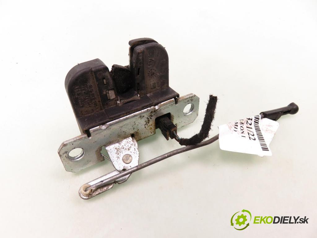 SEAT LEON (1M1) HB 2003 110,00 1.9 TDI Syncro - ARL 1896,00 zámok dveří kufr EL. 6L6827505A