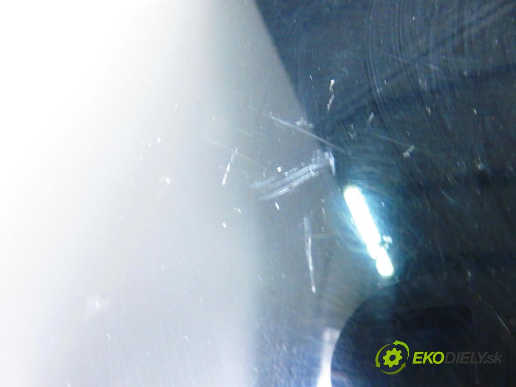 AUDI A2 (8Z0) HB 2003 81,00 1.6 FSI - BAD 1598,00 kapota LY9B