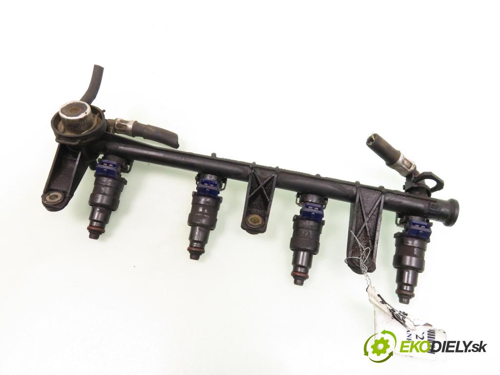 RENAULT MEGANE I (BA0/1_) HB 1996 55,00 1.6 i 8V (BA0L) 75- K7M 720 1598,00 Lišta vstrekovacia 7700864726 ; 0280160515 (Vstrekovacie lišty)