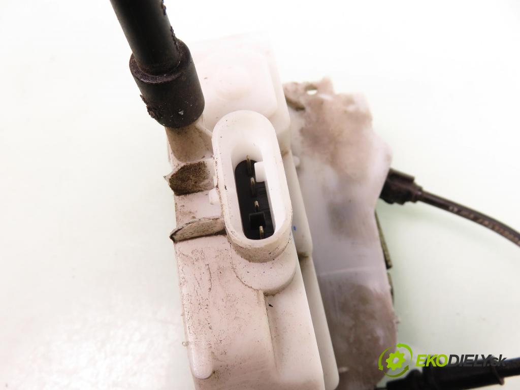 CITROEN C3 I (FC_) HB 2004 66,00 1.4 16V HDi - 8HY (DV4TED4) 1398,00 zámok 46983280