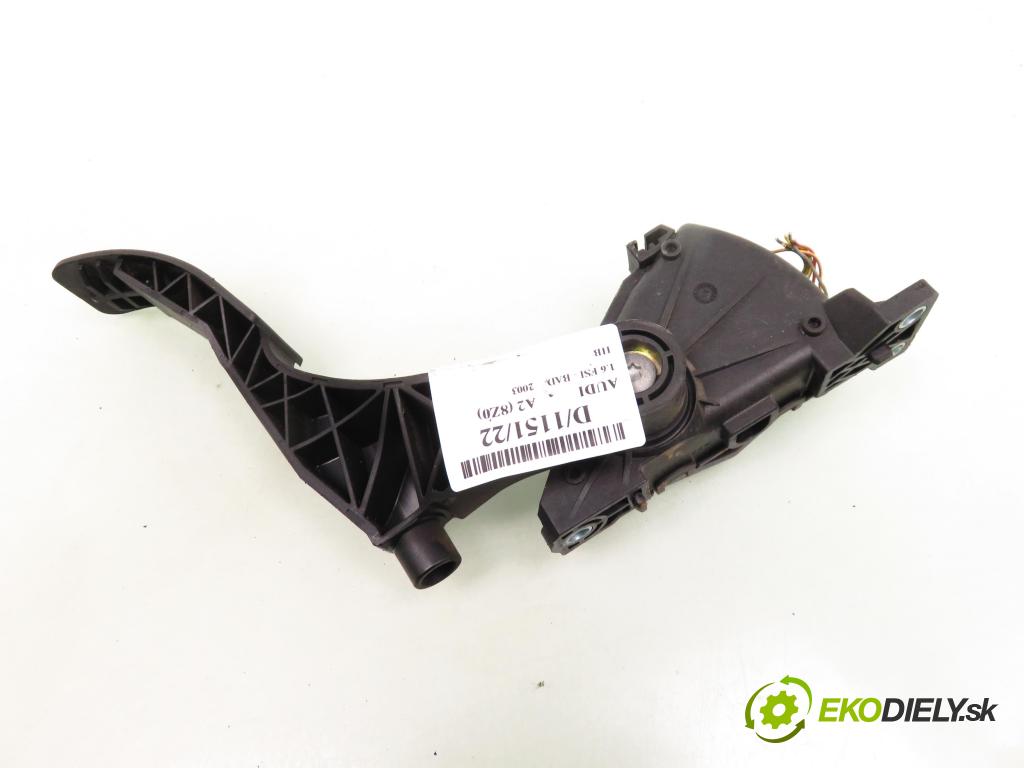 AUDI A2 (8Z0) HB 2003 81,00 1.6 FSI - BAD 1598,00 Potenciometer plynu 8Z1721523E ; 6PV00802615 (Pedále)