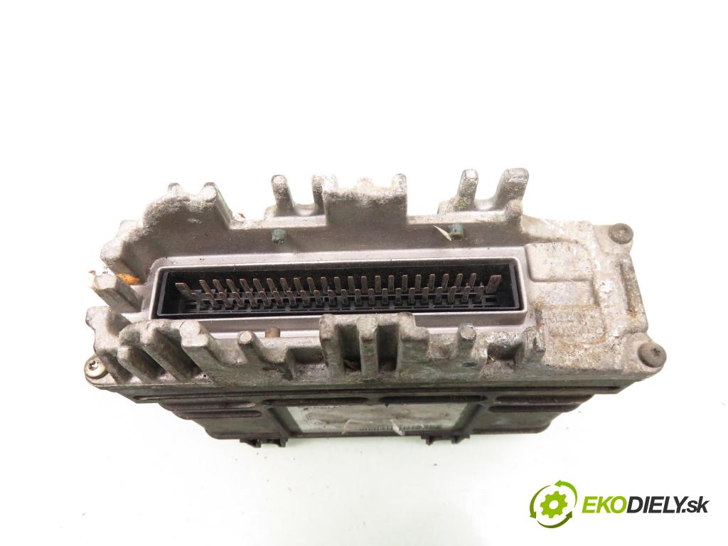 VW GOLF III (1H1) HB 1997 55,00 1.6 - ABU 1598,00 Riadiaca jednotka Motor 032906030N ; 6160025609 ; IAW1AVV1