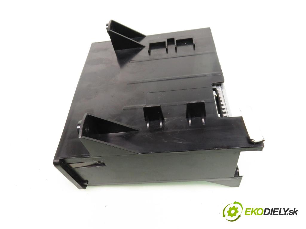 AUDI A2 (8Z0) HB 2003 81,00 1.6 FSI - BAD 1598,00 čítač navigácie 8618842290 ; 8Z0919897 (Elektrosúčasti ostatné)