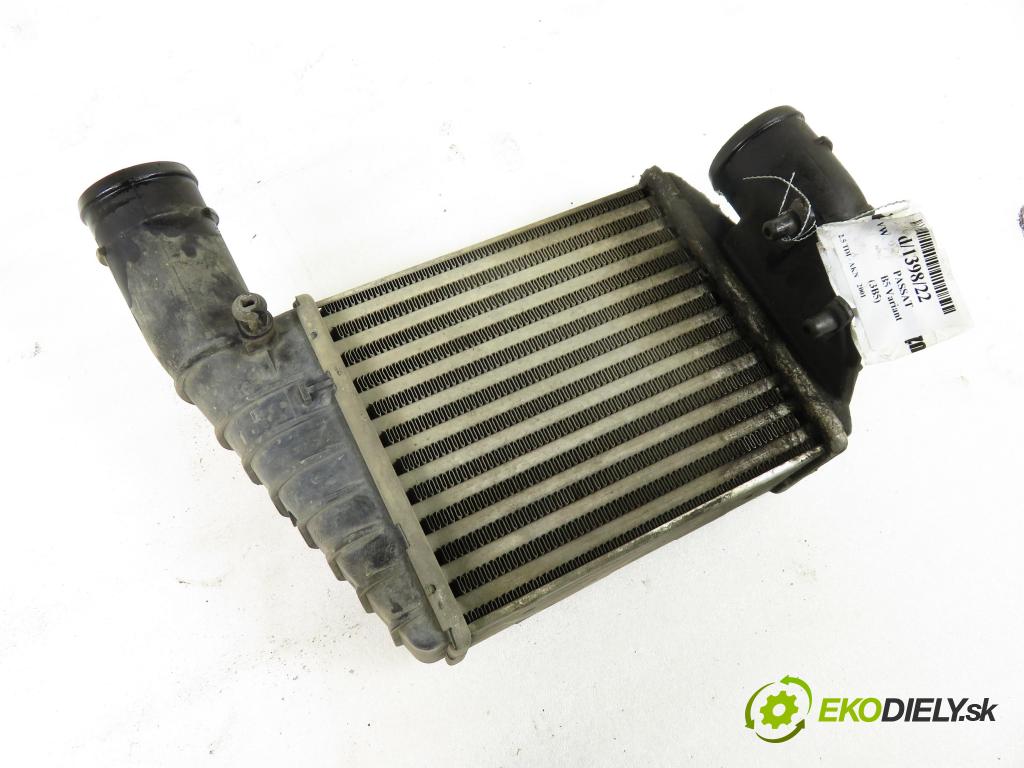 VW PASSAT B5 Variant (3B5) KOMBI 2001 110,00 2.5 TDI - AKN 2496,00 chladič intercooler