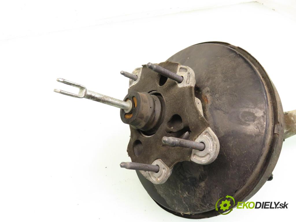 RENAULT CLIO III (BR0/1, CR0/1) HB 2010 50,00 1.5 dCi 68 - K9K 768 1461,00 posilovač 8200674380A (Servočerpadlo)