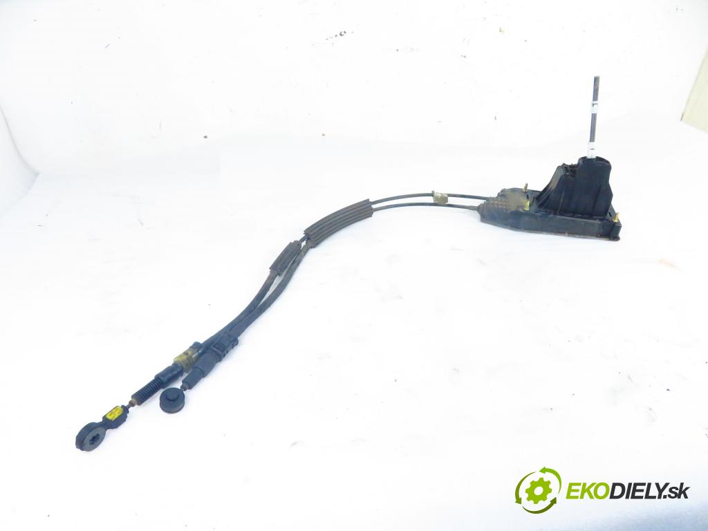 RENAULT LAGUNA II Grandtour (KG0/1_) KOMBI 2001 88,00 1.9 dCi (KG0G) - F9Q 670 1870,00 ZVEDÁK: 8200172835B